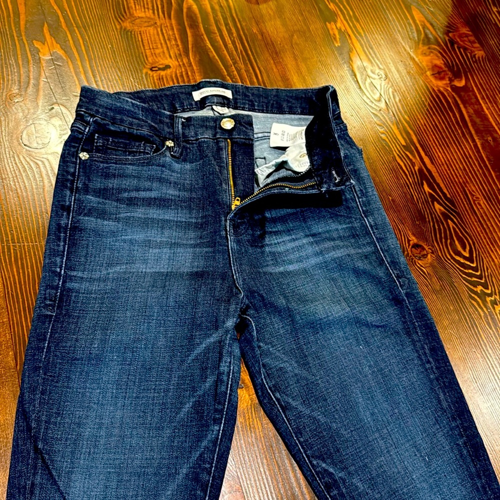 good American size 4 / 27
dark jean/ stretchy skinny